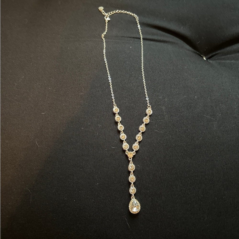Formal Silver Teardrop Necklace